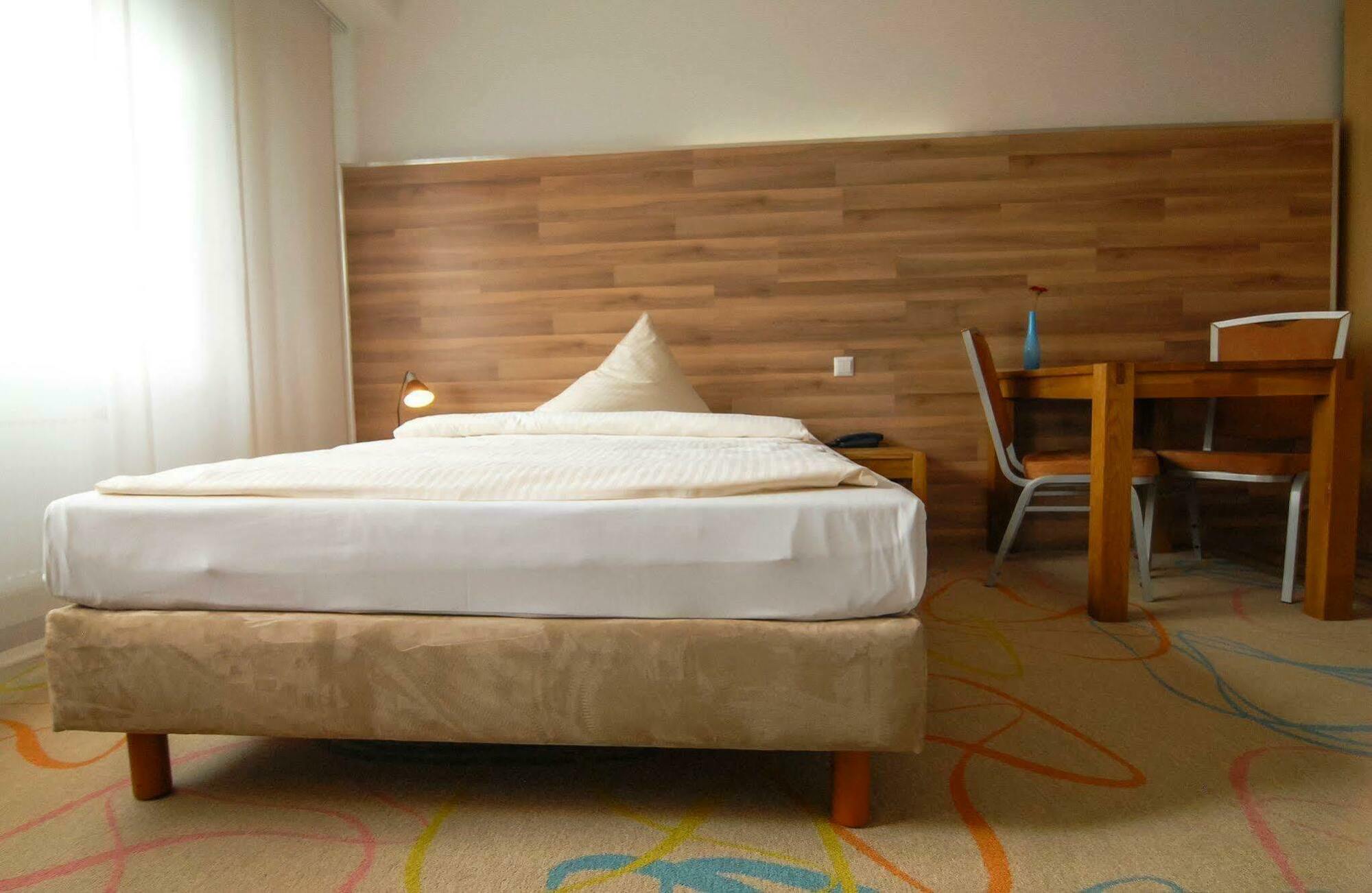 Petul Apart Hotel City Garden Essen Bagian luar foto